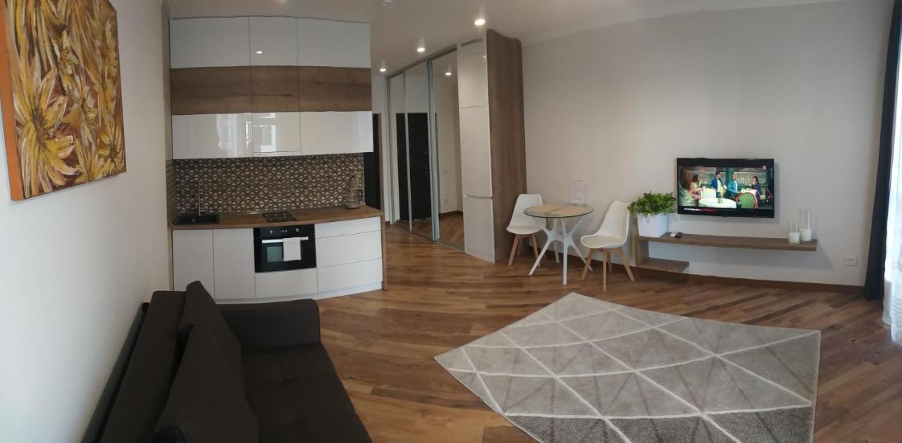Красивая Квартира С Шикарным Видом У Метро Apartment Kyiv Exterior photo